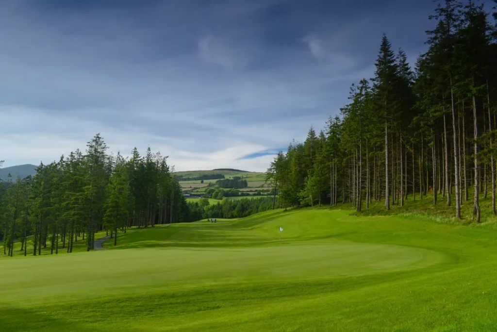 Macreddin 2 green to fairway 7983 4 2 1080x721